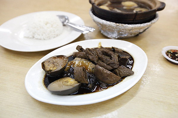 海外ウエディング、海外挙式　マレーシアウエディング　豚モツ肉の油炒めとご飯セット