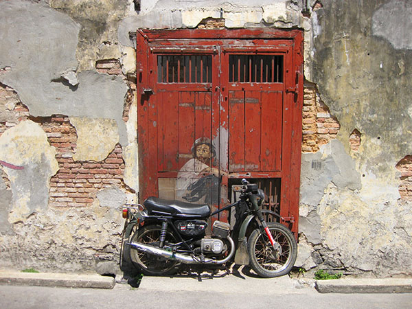 海外ウエディング、海外挙式、マレーシアウエディングの「カサミアブライダル　ペナン島のウォールアートバイクのOld Motorcycle