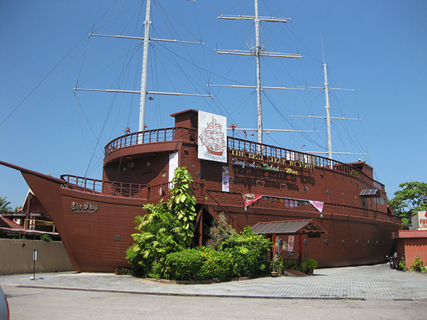 海外ウエディング 海外挙式 マレーシアウエディング ペナン島 有名なステーキ店「The Ship」シップ