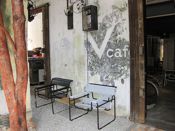 カフェ「V cafe」正面入り口