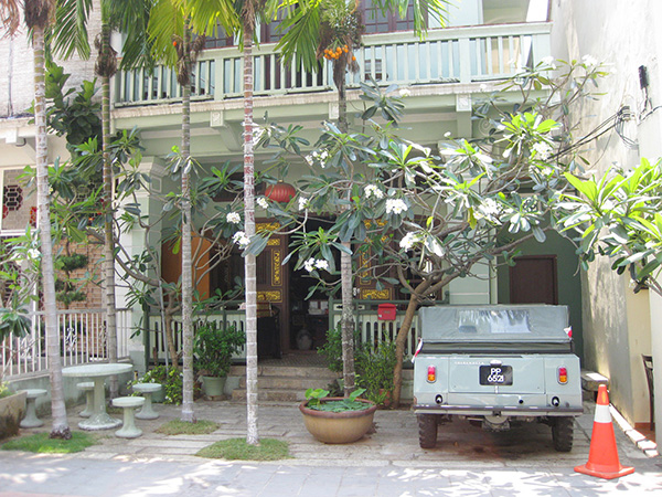 アンティーク雑貨を扱っているショップ「OLD COLONIAL」