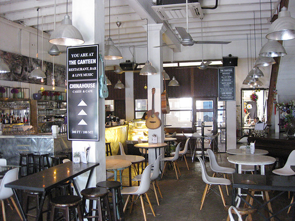 海外ウエディング、海外挙式のマレーシアウエディングペナン島のCHINA HOUSE チャイナハウスの2階Barとレストラン